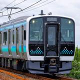 キハ40-2081 2132 サンフレッチェ　応援ラッピング仕様 Ｍ車+T車 キハ40 2081に「サンフレッチェ広島」応援ラッピング｜鉄道ニュース